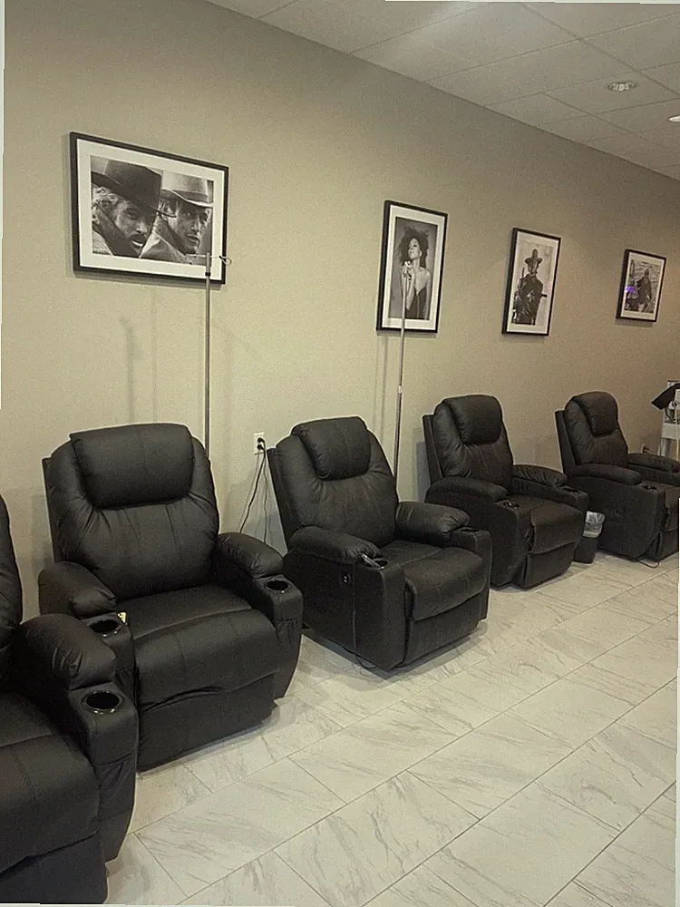 Leather recliner lift chair no rips holes of stains all working 5 available